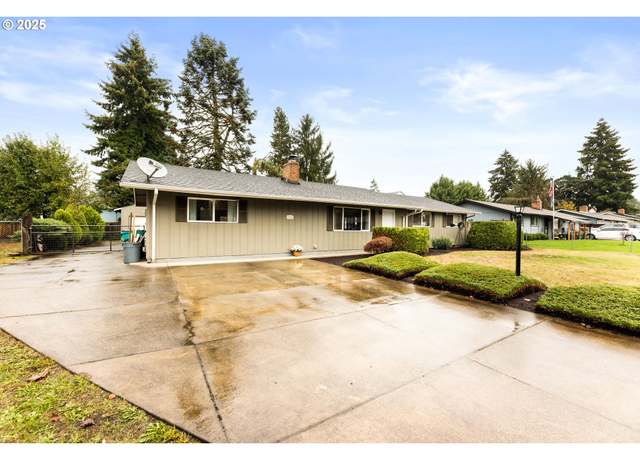 Property at 9304 NE 96th St, Vancouver, WA 98662, 4 beds, 1.5 baths