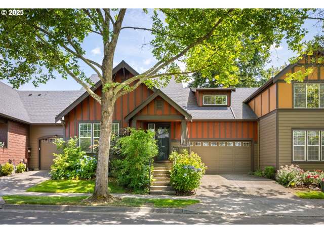 Property at 884 NE 73rd Ave, Hillsboro, OR 97124, 4 beds, 2.5 baths