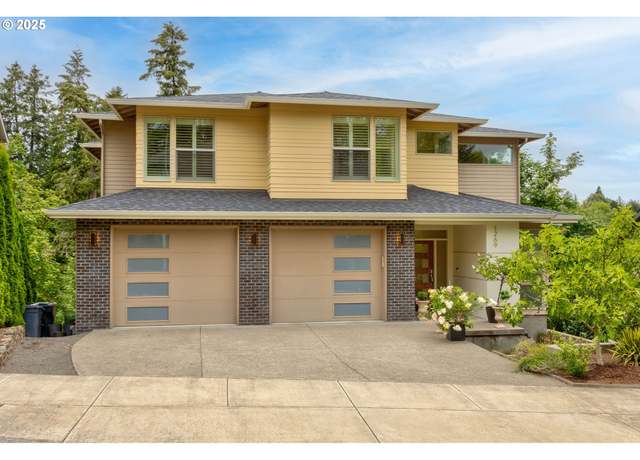 Property at 1269 SW Ophelia St, Portland, OR 97219, 5 beds, 3.5 baths