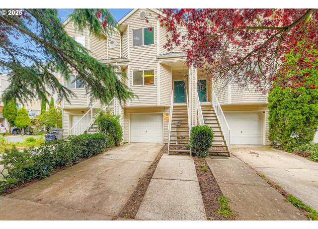 Property at 10 SE 105th Ave, Portland, OR 97216, 2 beds, 2.5 baths