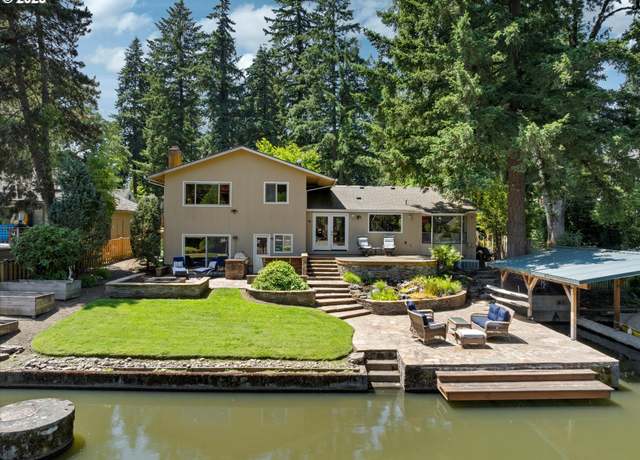 Property at 17810 Sarah Hill Ln, Lake Oswego, OR 97035, 4 beds, 3 baths