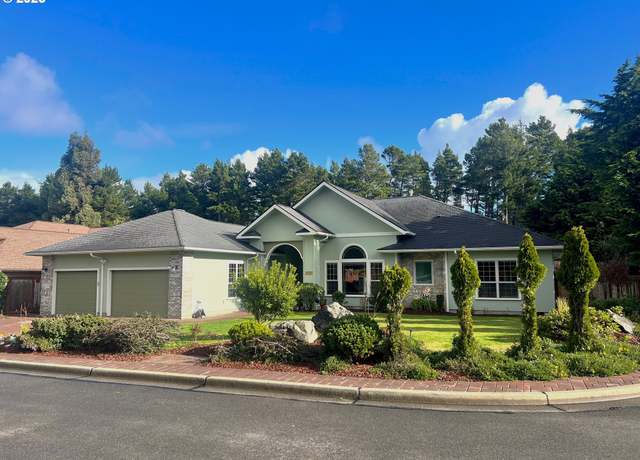 Property at 2265 Hayes St, North Bend, OR 97459, 3 beds, 2.5 baths