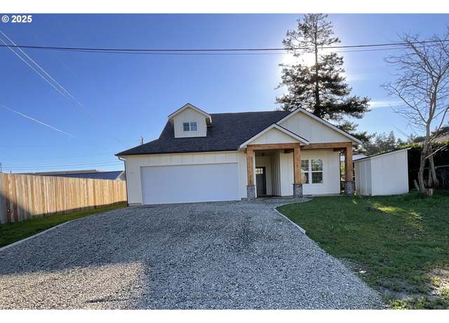 Property at 557 11th St, Port Orford, OR 97465, 3 beds, 2 baths