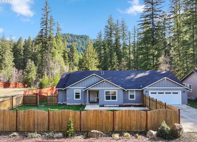 Property at 202 Edgewater Dr, Carson, WA 98610, 3 beds, 2 baths