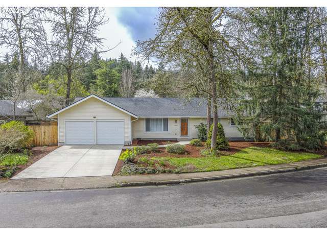 Property at 2540 E Windsor Cir, Eugene, OR 97405, 3 beds, 2 baths