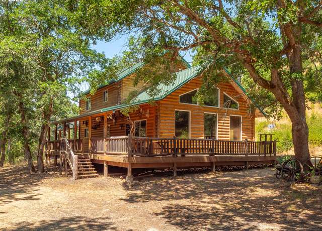 Property at 1470 E Willis Creek Rd, Winston, OR 97496, 3 beds, 2.5 baths