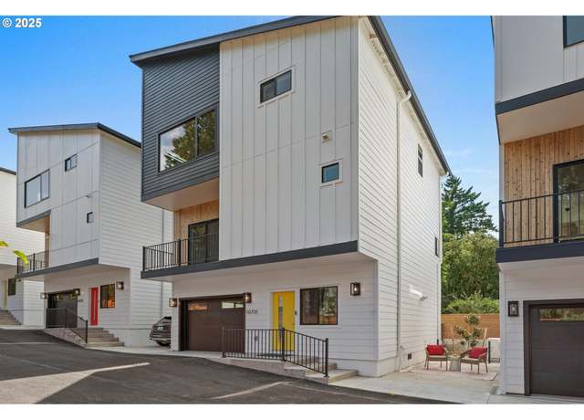 Property at 10731 NE Fremont St, Portland, OR 97220, 4 beds, 3.5 baths