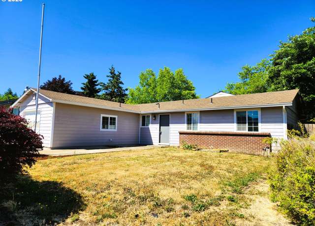Property at 4285 Coronado Dr, Roseburg, OR 97471, 3 beds, 2 baths