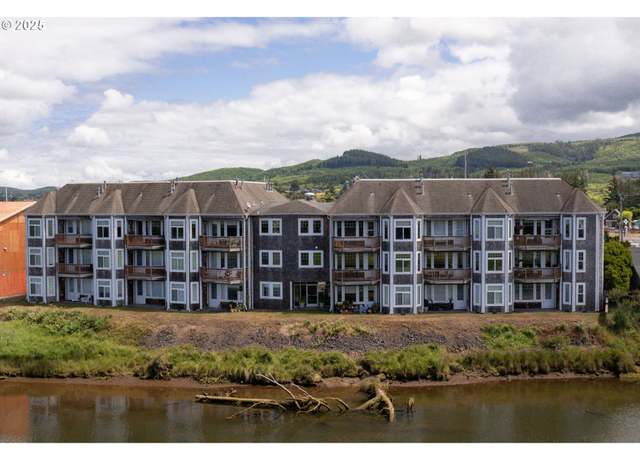 Property at 1108 S Holladay Dr #24, Seaside, OR 97138, 3 beds, 3 baths
