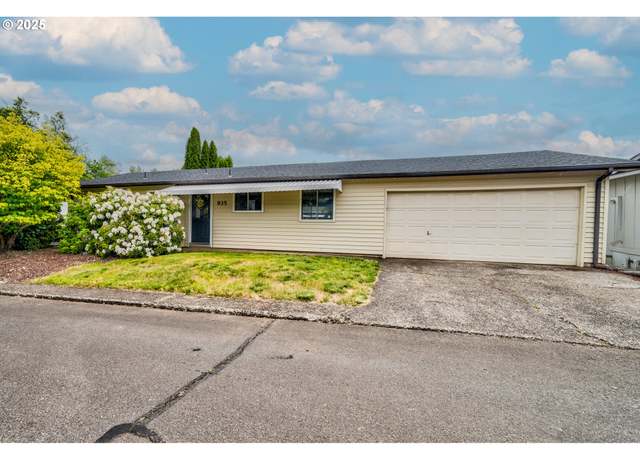 Property at 935 Genie St SE, Salem, OR 97306, 3 beds, 1 bath