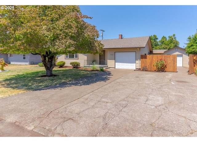 Property at 3281 Alberta Ave, Salem, OR 97301, 3 beds, 1.5 baths