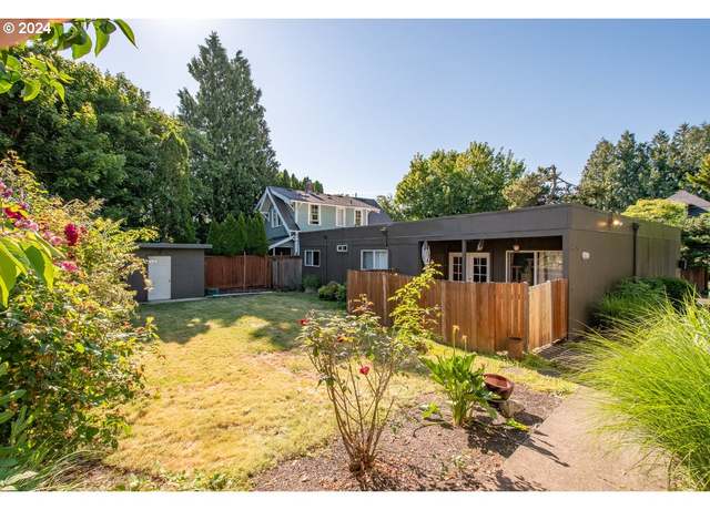 Property at 4123 SE Taggart St, Portland, OR 97202, 4 beds, 2 baths