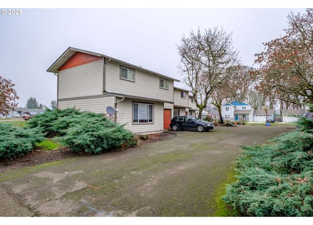 Property at 2624 S 7th St, Lebanon, OR 97355, 6 beds, 3 baths