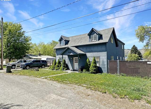 Property at 2205 15th St, Baker City, OR 97814, 5 beds, 2.5 baths