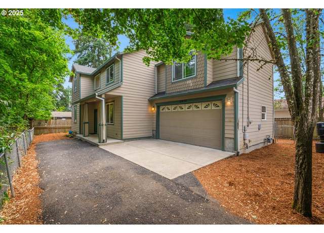 Property at 12636 SE Stephens St, Portland, OR 97233, 5 beds, 3 baths