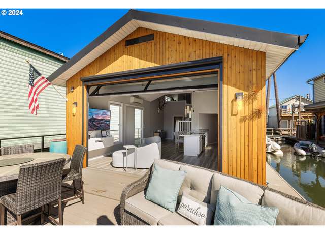 Property at 535 NE Bridgeton Rd #7, Portland, OR 97211, 2 beds, 1 bath