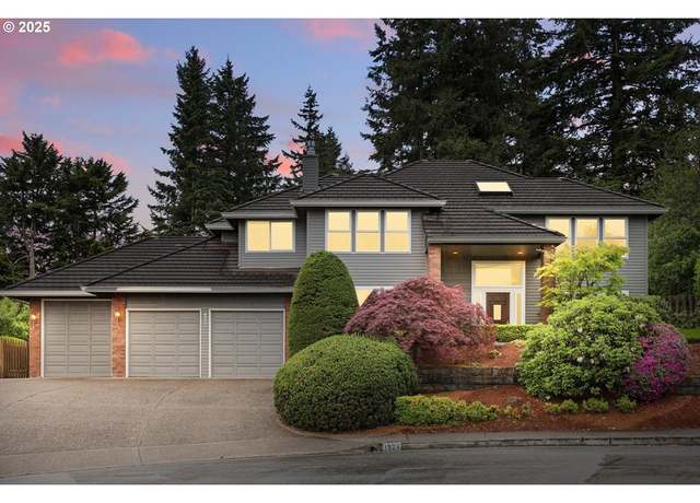 Property at 1324 Stonehaven Dr, West Linn, OR 97068, 4 beds, 2.5 baths