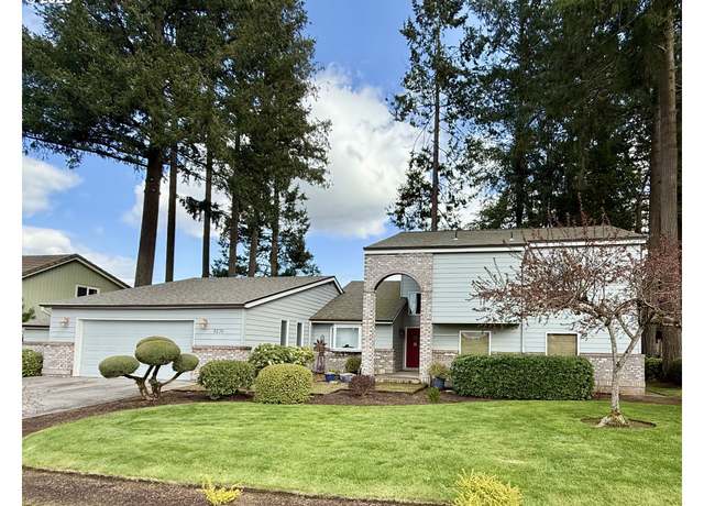 Property at 3270 N Maple St, Canby, OR 97013, 2 beds, 2.5 baths
