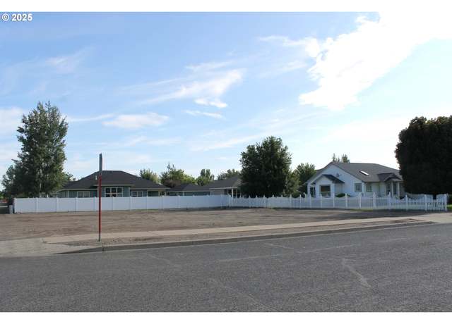 Property at 1190 F St, Baker City, OR 97814