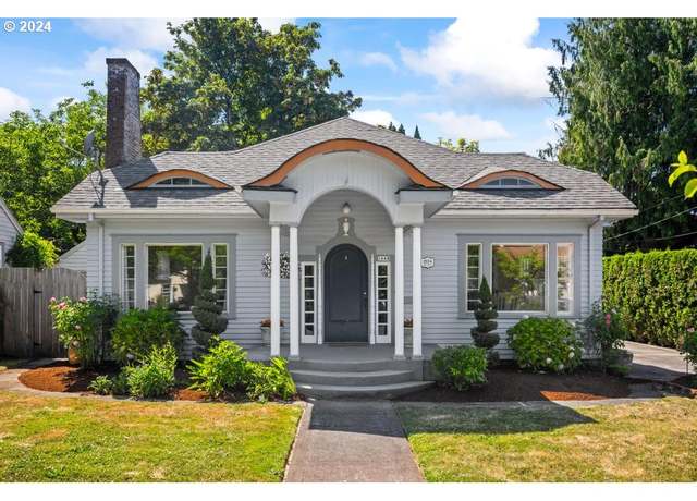 Property at 1648 Ash St, Forest Grove, OR 97116, 3 beds, 2 baths