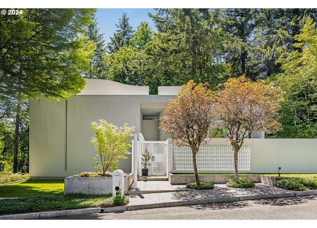 Property at 3232 SW Upper Cascade Dr, Portland, OR 97205, 3 beds, 3 baths