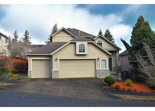 Property at 16107 SE Bybee Ct, Portland, OR 97236, 4 beds, 3 baths