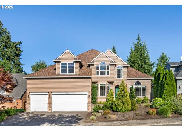Property at 13610 SW Aerie Dr, Portland, OR 97223, 3 beds, 2.5 baths