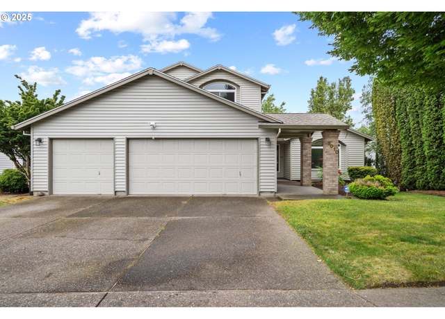 Property at 3010 SW Phyllis Dr, Gresham, OR 97080, 4 beds, 3 baths