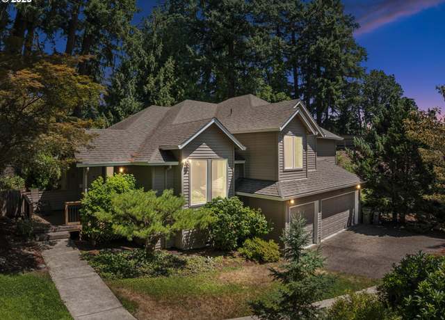 Property at 16300 Sunrise Ct, Lake Oswego, OR 97035, 3 beds, 2.5 baths