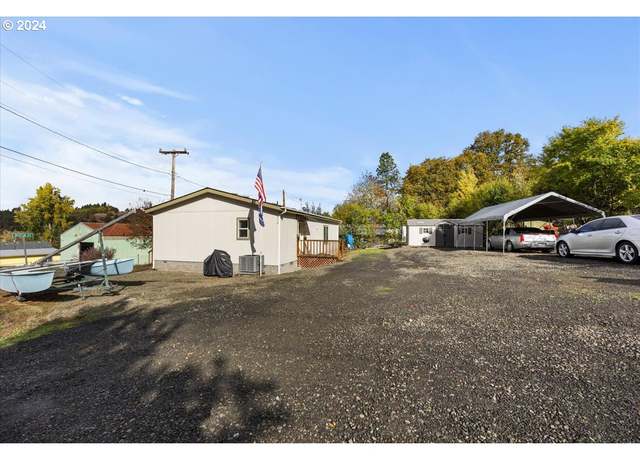 Property at 316 Wells Rd, Oakland, OR 97462, 3 beds, 2 baths