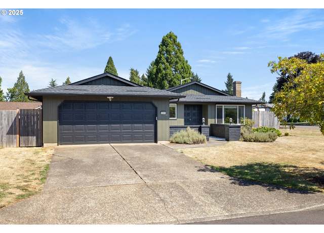Property at 12311 Blue Ridge Dr, Oregon City, OR 97045, 3 beds, 2 baths