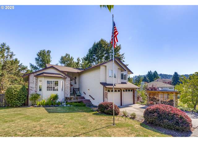 Property at 2323 SW Willow Pkwy, Gresham, OR 97080, 3 beds, 2.5 baths