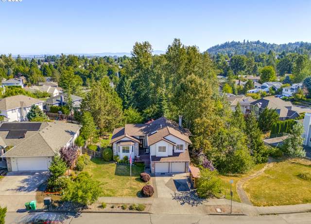 Property at 2323 SW Willow Pkwy, Gresham, OR 97080, 3 beds, 2.5 baths