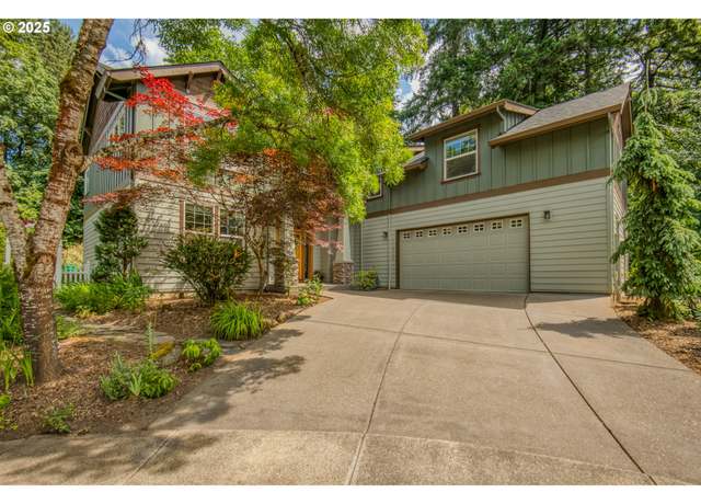 Property at 11540 SW 58th Ct, Portland, OR 97219, 4 beds, 2.5 baths