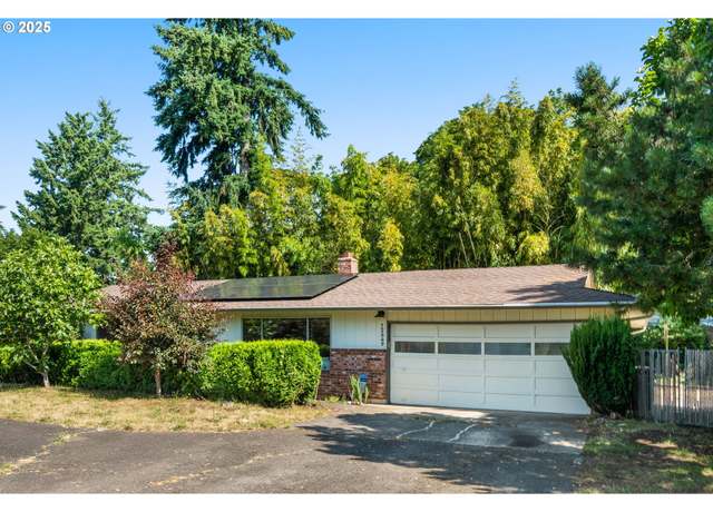 Property at 12449 SE Kelly St, Portland, OR 97236, 3 beds, 2 baths