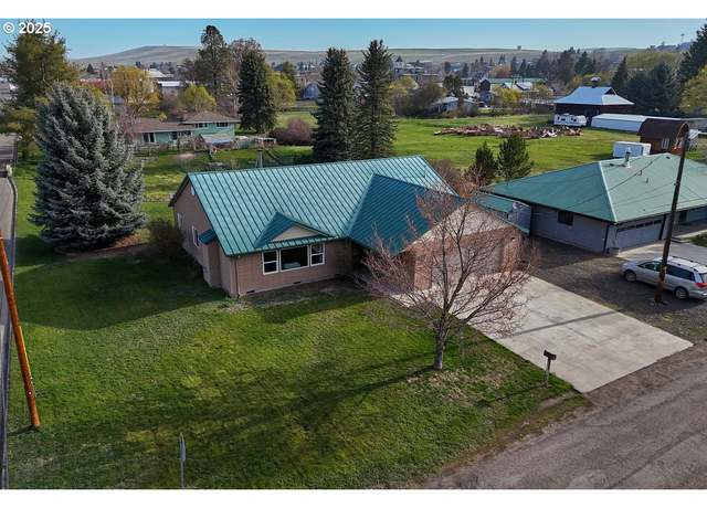 Property at 203 Litch St, Enterprise, OR 97828, 3 beds, 2 baths