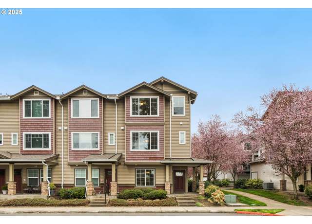 Property at 10590 NE Cedar Falls Loop, Hillsboro, OR 97006, 3 beds, 3.5 baths