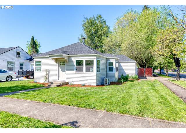 Property at 2495 Myrtle Ave NE, Salem, OR 97301, 2 beds, 1 bath