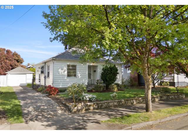 Property at 6114 SE 20th Ave, Portland, OR 97202, 2 beds, 1 bath