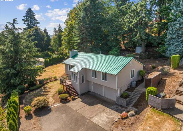 Property at 17304 Parkers Dr, Gladstone, OR 97027, 3 beds, 3 baths