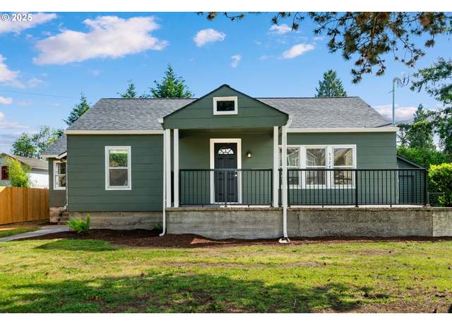 Property at 5324 SE Flavel St, Portland, OR 97206, 4 beds, 2 baths