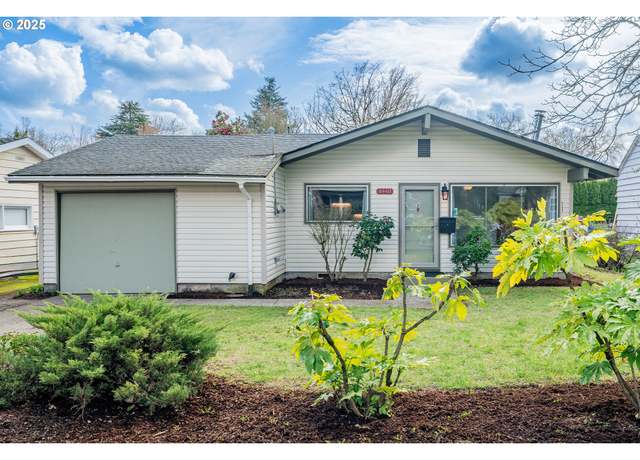 Property at 8440 SE Mill St, Portland, OR 97216, 3 beds, 1 bath