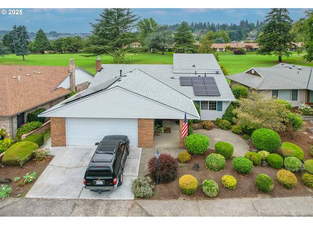 Property at 10115 SW Century Oak Dr, Portland, OR 97224, 2 beds, 1.5 baths