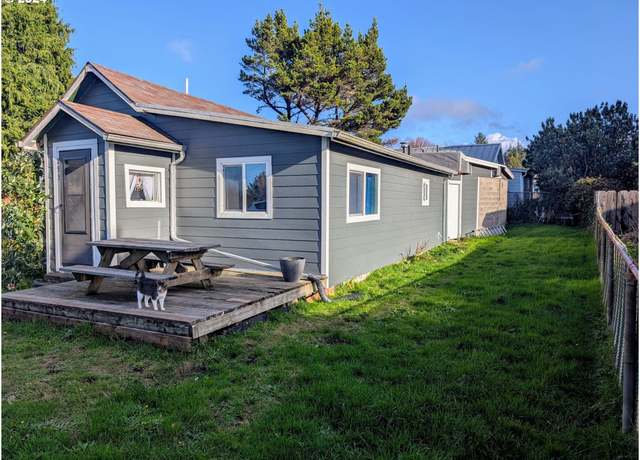 Property at 293 N Empire Blvd, Coos Bay, OR 97420, 2 beds, 1 bath