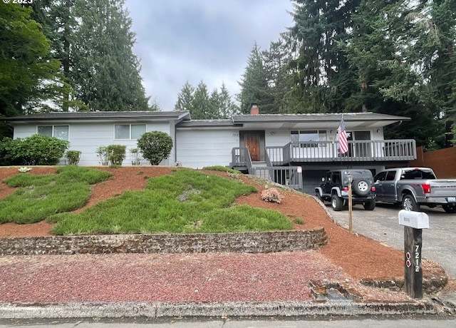 Property at 7212 NE 74th Ave, Vancouver, WA 98662, 3 beds, 2 baths