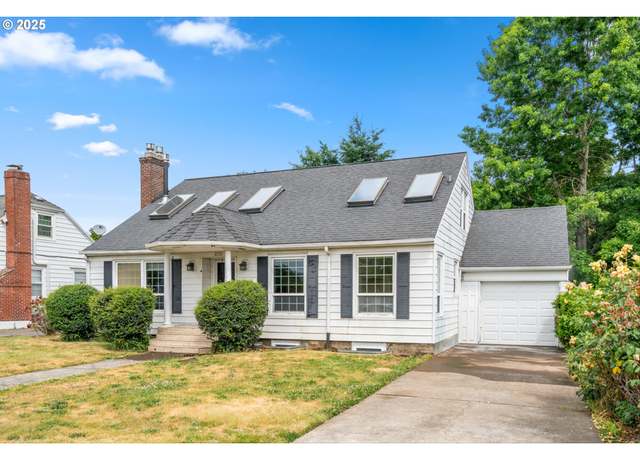 Property at 4715 N Willamette Blvd, Portland, OR 97203, 5 beds, 3 baths