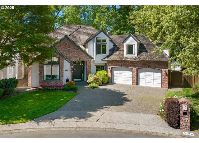 Property at 5104 Hastings Ct, Lake Oswego, OR 97035, 4 beds, 2.5 baths