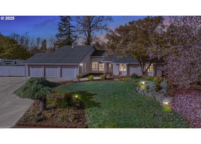 Property at 15859 SE Norma Rd, Milwaukie, OR 97267, 4 beds, 2.5 baths