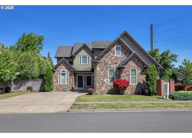 Property at 3435 Meadow View Dr, Eugene, OR 97408, 3 beds, 2.5 baths