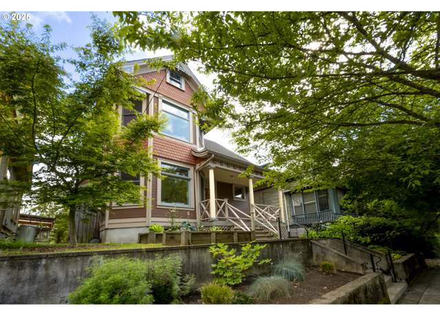Property at 126 NE Thompson St, Portland, OR 97212, 3 beds, 1.5 baths